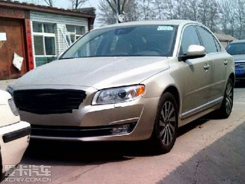 國(guó)產(chǎn)新款沃爾沃S80L 諜照