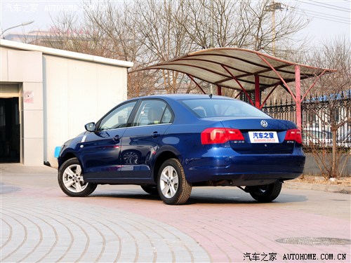 1.6L 自動豪華型 1.6L 自動豪華型