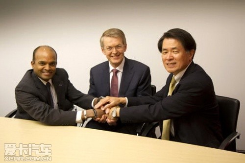福特副總裁拉茲·奈爾、戴姆勒董事托馬斯·韋伯、日產(chǎn)副總裁山下光彥