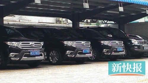 珠海煙草局停車場內(nèi)的三輛漢蘭達(dá)。