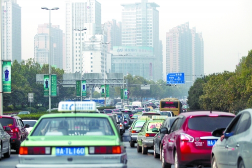 緯二路、順河路、城北路等路口雖多，卻比走金水路省時