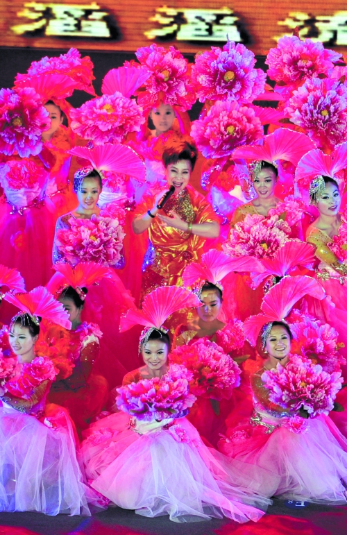 閉幕式上小香玉的一曲《河南人》唱出了我們河南人的精神。