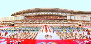 9月16日，第七屆全國(guó)農(nóng)民運(yùn)動(dòng)會(huì)開(kāi)幕式在南陽(yáng)市體育場(chǎng)舉行