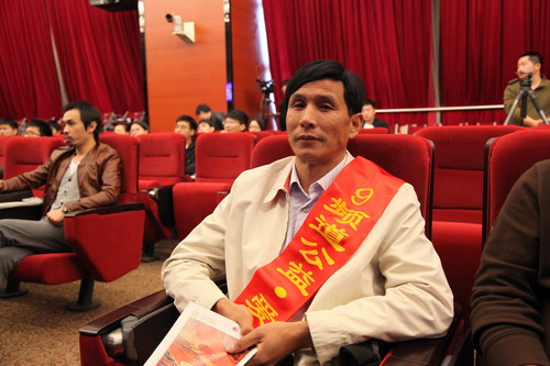 河南平頂山魯山縣電視臺(tái)的記者張朝岑受聘9頻道公益·愛(ài)心形象大使。