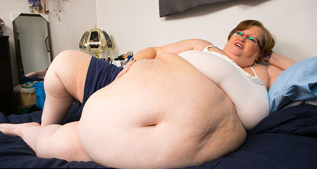 美國(guó)腰圍2.5米女子成名模