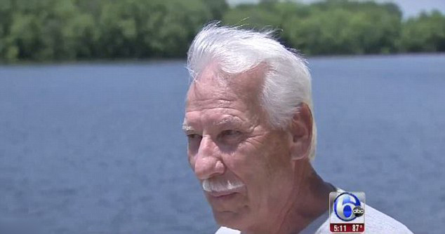 美男子湖中釣到食人魚(yú) 偏愛(ài)吃男性睪丸 美男子湖中釣到食人魚(yú) 偏愛(ài)吃男性睪丸