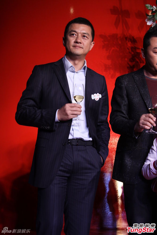 李亞鵬、郭濤父子相活動(dòng)