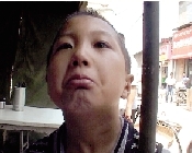 爺爺走后,他一直在哭。