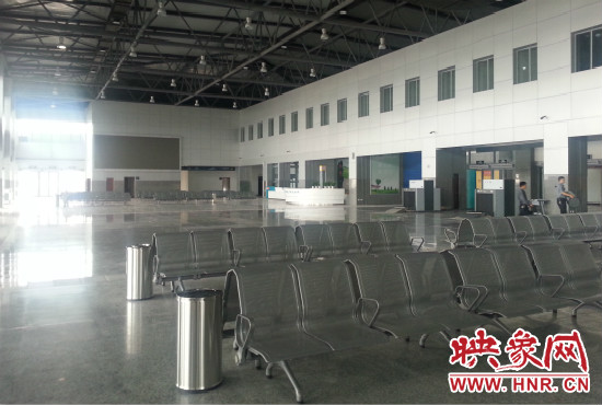 鄭州新客運(yùn)北站候車大廳。