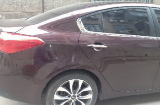 鄭州小區(qū)住戶“搶車位”引糾紛 數輛車深夜遭黑手