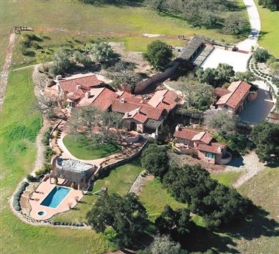 據稱這就是鄧文迪與布萊爾私會的“默多克牧場”。