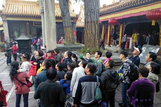 黃金周多個景區(qū)遇冷:黃山五臺山游客同比降3成 黃金周多個景區(qū)遇冷:黃山五臺山游客同比降3成