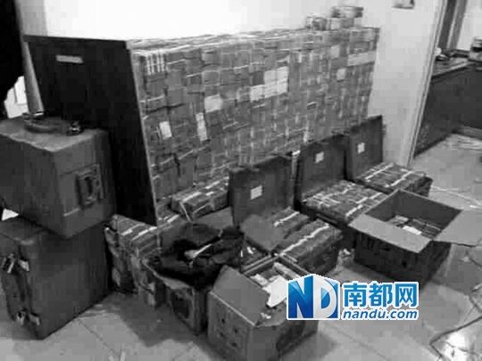 　馬超群家中金條清點現(xiàn)場。C FP圖片