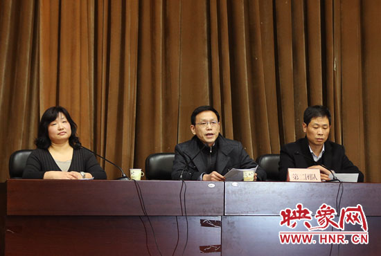 第二組競聘團(tuán)隊(duì)，胡士才（中）朱金星（右）趙瑞瑩（左）。