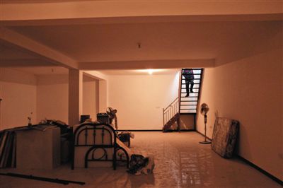 西城區(qū)大石虎胡同一處四合院內(nèi)，挖出的地下室已經(jīng)成型。