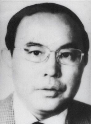 胡玉興 現(xiàn)年59歲，外逃前任山西省太原市住房制度改革辦公室主任，2002年7月逃往澳大利亞或新西蘭。