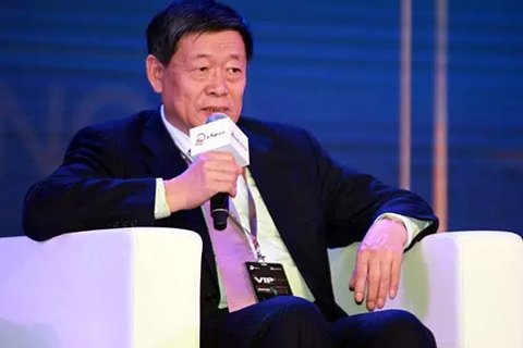 在2015(第八屆)金麒麟論壇上，山東魏橋創(chuàng)業(yè)集團(tuán)董事長張士平表示，要想企業(yè)搞得好，必須讓員工過得好，我們企業(yè)負(fù)責(zé)為員工蓋房子，保證每個(gè)員工有一套房子，從90平方到160平方不等，這就解決了把農(nóng)村勞動(dòng)力轉(zhuǎn)移到城市的問題，也解決了我們的職工家屬的問題，叫職工真正以企業(yè)為家。