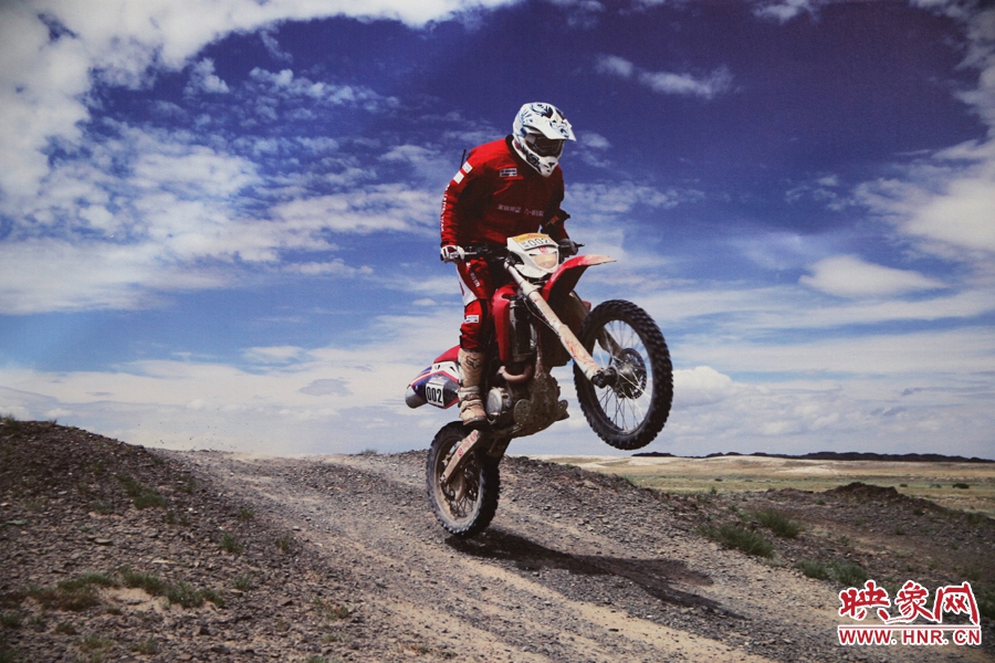 賽車的世界、更是男人的世界。圖為部分參展攝影作品。