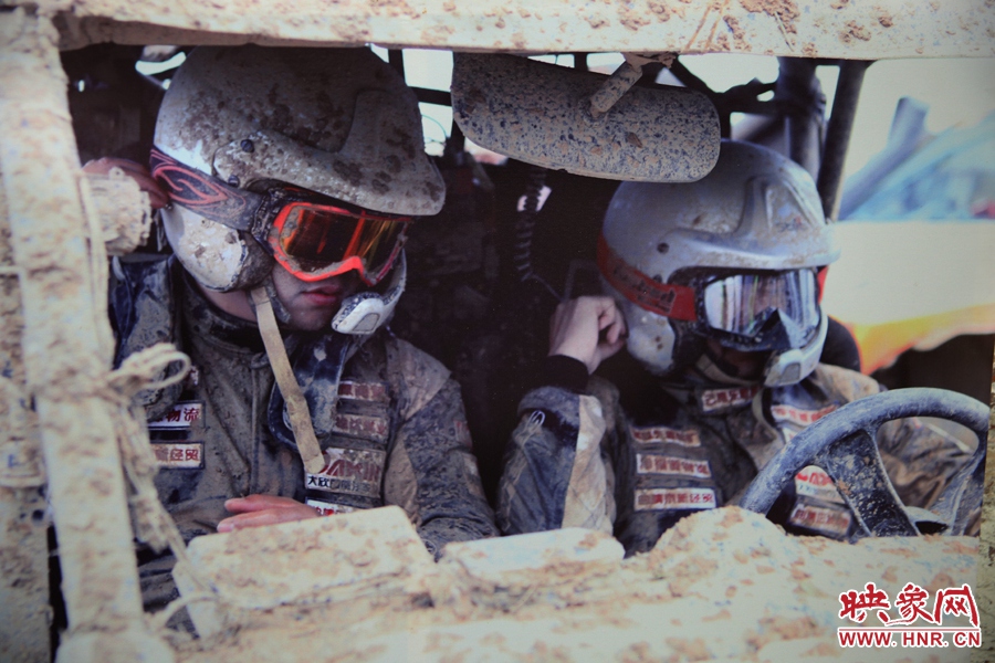 賽車的世界、更是男人的世界。圖為部分參展攝影作品。