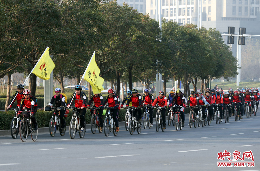 獻(xiàn)愛(ài)心、騎行天下，映象網(wǎng)騎行車友樂(lè)翻天