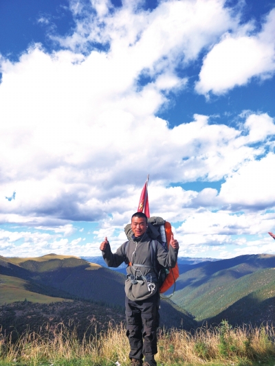 濮陽(yáng)小伙劉永威向著夢(mèng)想之地拉薩徒步前行圖片由受訪者提供 濮陽(yáng)小伙劉永威向著夢(mèng)想之地拉薩徒步前行圖片由受訪者提供