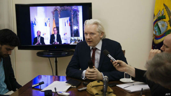 瑞典法院最終裁決將維持對(duì)阿桑奇逮捕令(圖) 瑞典法院最終裁決將維持對(duì)阿桑奇逮捕令(圖)