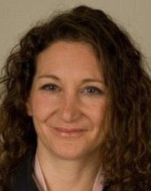 世衛(wèi)組織流感專家芒福德博士指出，H5N8病毒有可能會傳染給人。