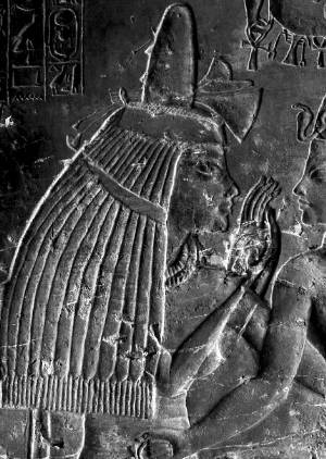 墓中壁畫顯示，馬婭把年幼的圖坦卡蒙抱在膝上。