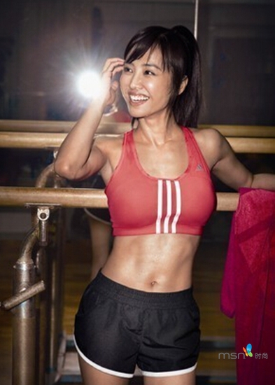 蔡依林 你的馬甲線“脫妝”了！