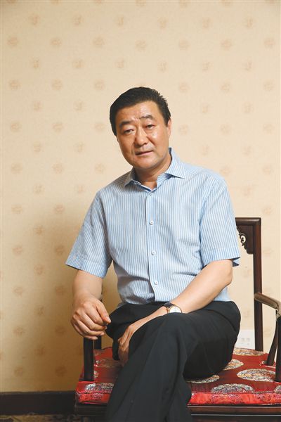 　張新明金業(yè)集團(tuán)董事長。2002年進(jìn)入焦炭領(lǐng)域。2010年，張新明將金業(yè)煤焦化集團(tuán)部分資產(chǎn)以79億賣