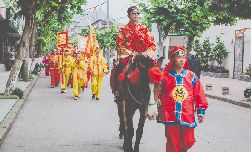 我的意中人騎著大馬，八抬大轎來娶我