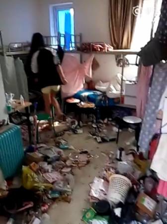 這個(gè)學(xué)校的男生宿舍火了！女同學(xué)都喊著要嫁
