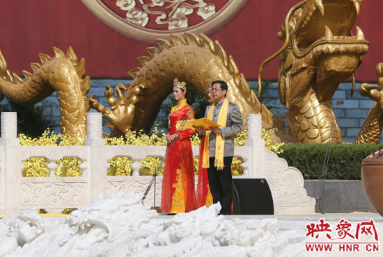 省委副書記、省政協(xié)主席葉冬松致歡迎詞。映象網記者 邵恰 攝