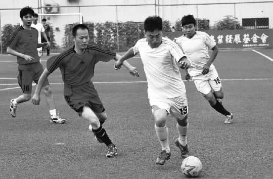 專為本屆賽事而組建的鄭州第九人民醫(yī)院隊，是該院歷史上第一支足球隊