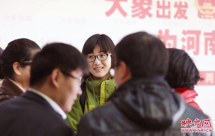 做講解員的樂天。