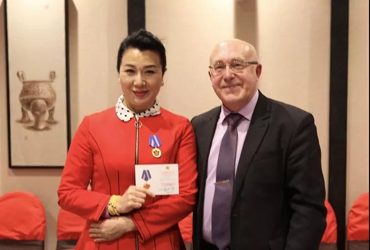 演出代表團團長、河南豫劇院黨委書記 汪荃珍