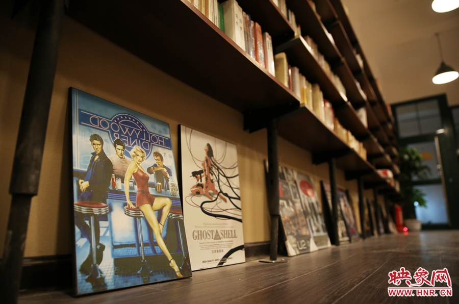 書店內(nèi)的書。