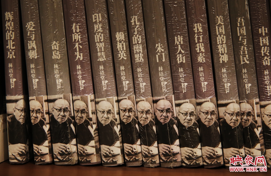 書店內(nèi)的書。