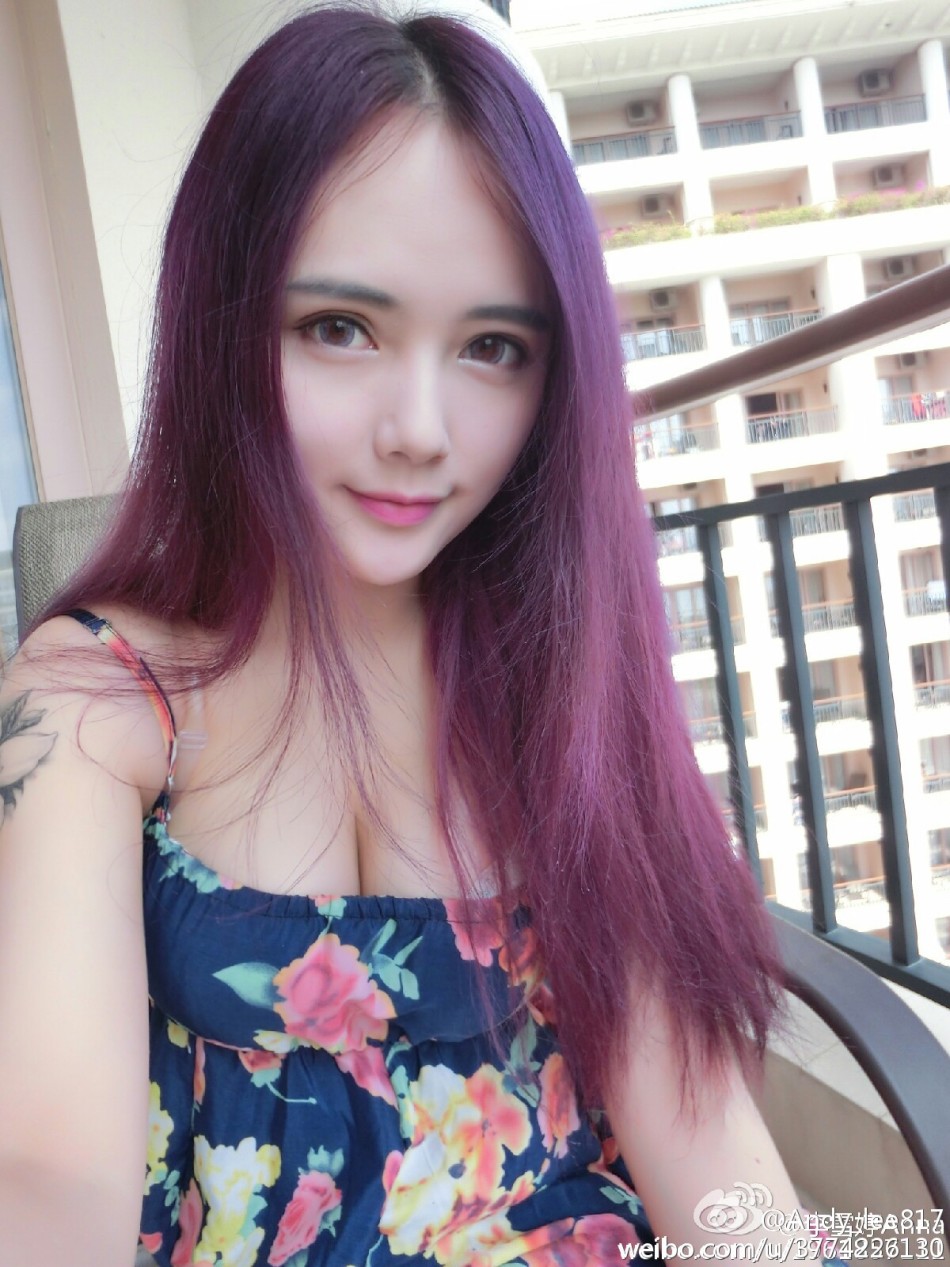 湖大21歲?；ㄇ巴购舐N無懼走光