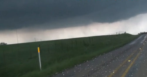 美國德克薩斯州中北部遭到巨大龍卷風的襲擊。 美國德克薩斯州中北部遭到巨大龍卷風的襲擊。